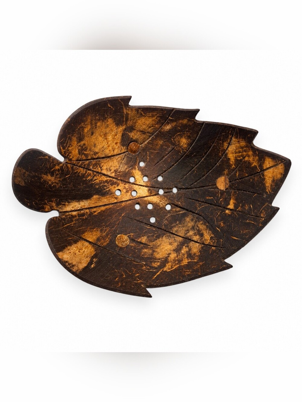Natural Coconut Shell Soap Dish - Leaf design - Picture 6 of 11